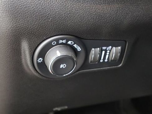 Used 2023 Jeep Compass Limited AWD/4WD image 20