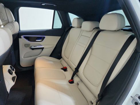 New 2026 Mercedes-Benz GLC 300 image 8