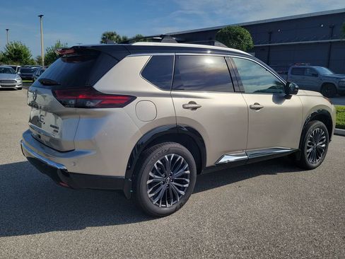 Used 2026 Nissan Rogue Platinum AWD/4WD image 2