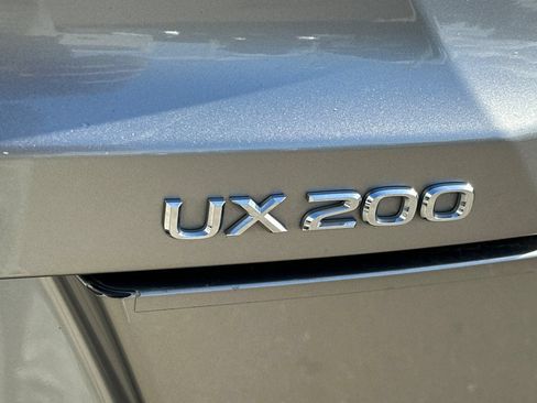 Used 2019 Lexus UX 200 w/ Premium Package FWD image 32