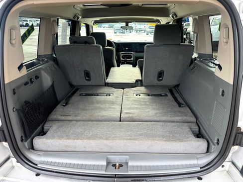 Used 2007 Jeep Commander Sport image 9