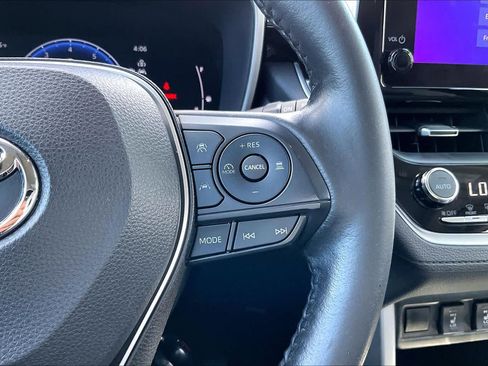 Certified 2023 Toyota Corolla Cross XLE w/ Convenience Package FWD image 24