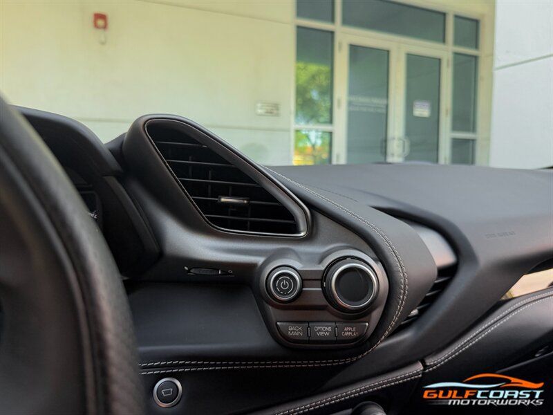 Used 2017 Ferrari 488 GTB RWD image 15