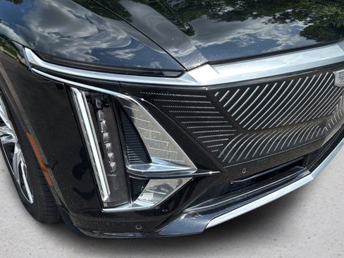 Certified 2024 Cadillac Lyriq Tech AWD/4WD image 12