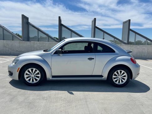 Used 2016 Volkswagen Beetle 1.8T S FWD image 9