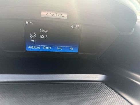 Used 2017 Ford Escape SE image 9