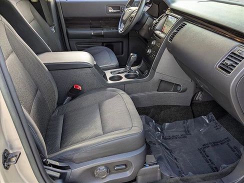 Used 2018 Ford Flex SEL image 23