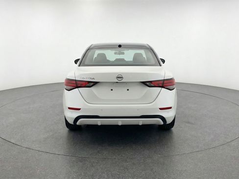 Used 2025 Nissan Sentra SV image 7