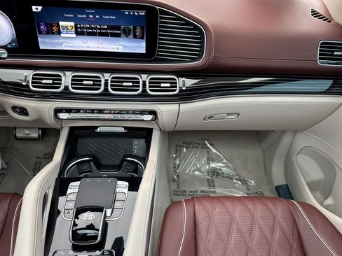 Used 2025 Mercedes-Benz Maybach GLS 600 4MATIC image 14