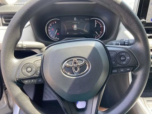 Used 2025 Toyota RAV4 XLE w/ Convenience Package FWD image 34