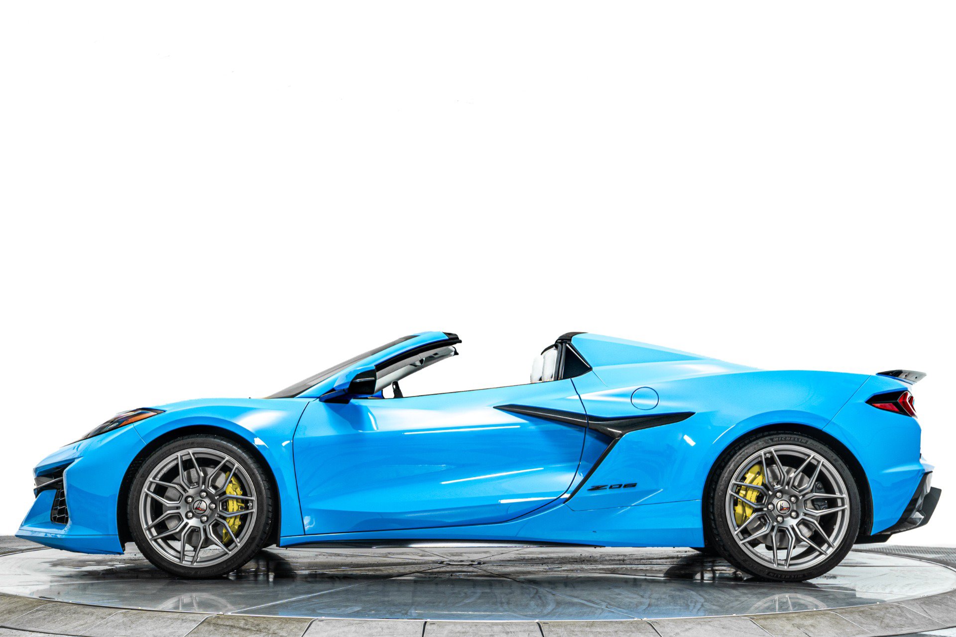 Used 2024 Chevrolet Corvette Z06 w/ Battery Protection Package RWD image 6