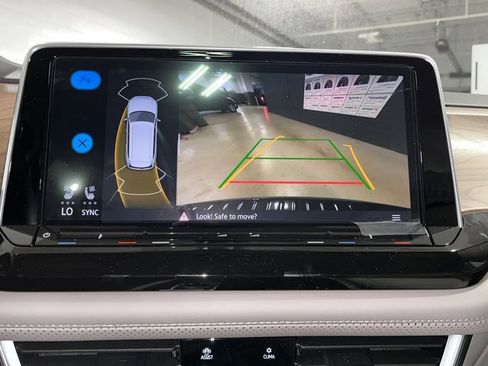 New 2026 Volkswagen Atlas SE image 25