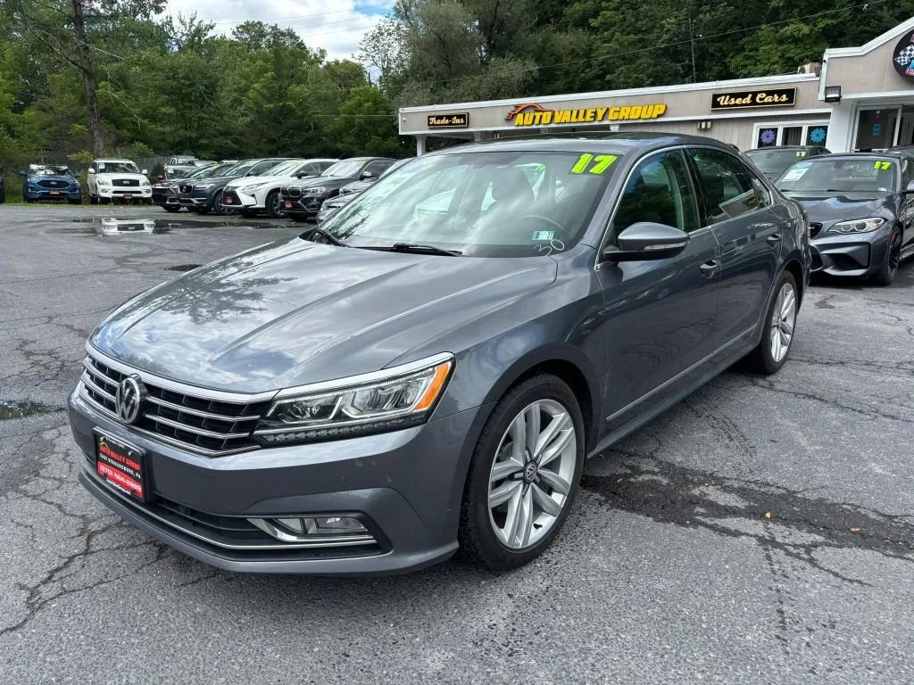 Used 2017 Volkswagen Passat 1.8T SE FWD image 4