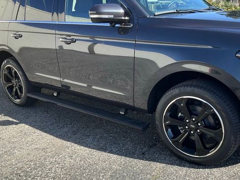 Certified 2024 Ford Expedition Limited image 20