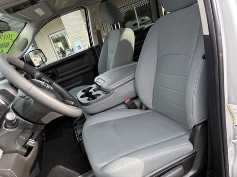 Used 2018 RAM 2500 Tradesman w/ Chrome Appearance Group image 13