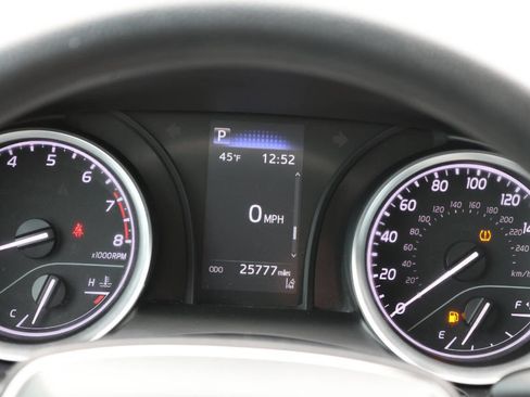 Used 2022 Toyota Camry LE image 18