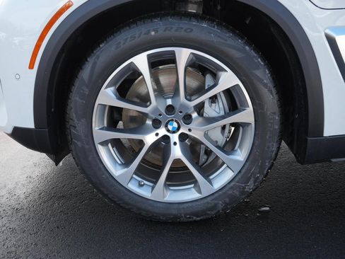 New 2026 BMW X5 xDrive50e w/ Climate Comfort Package image 34