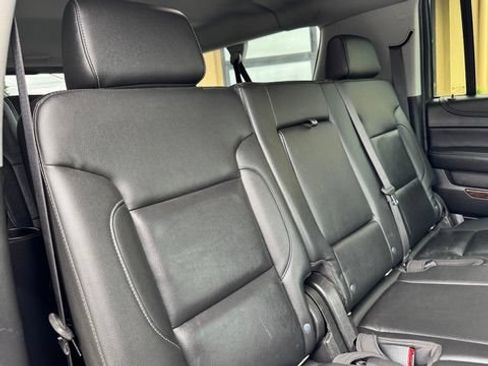 Used 2020 Chevrolet Suburban LT AWD/4WD image 22