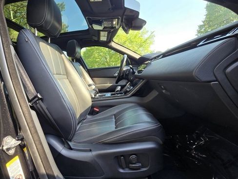 Used 2021 Land Rover Range Rover Velar R-Dynamic S image 25