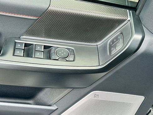 Used 2025 Ford F150 Raptor AWD/4WD image 18