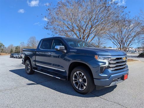Used 2024 Chevrolet Silverado 1500 High Country image 2