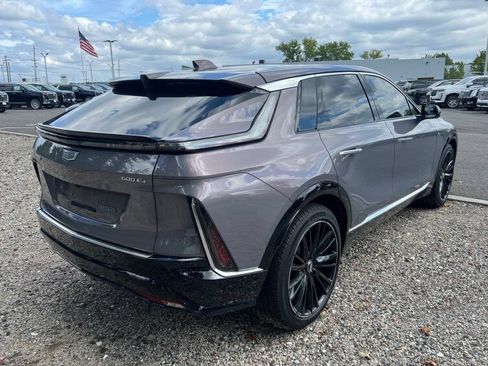 Used 2024 Cadillac Lyriq Luxury AWD/4WD image 1