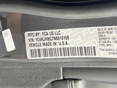 Used 2022 Jeep Grand Cherokee Limited image 31