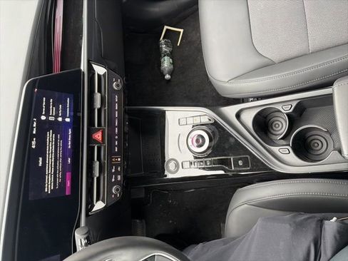 Used 2025 Kia Niro Wind w/ Wind Preserve Package image 14