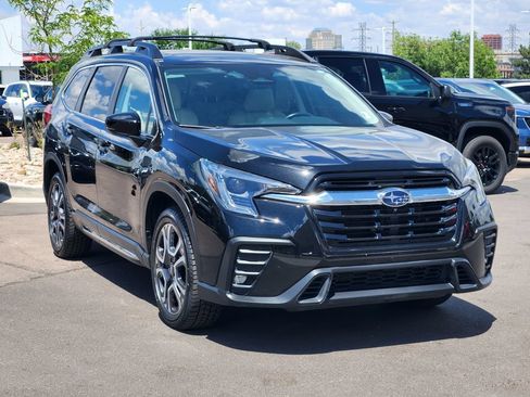 Used 2024 Subaru Ascent Limited w/ Technology Package AWD/4WD image 3