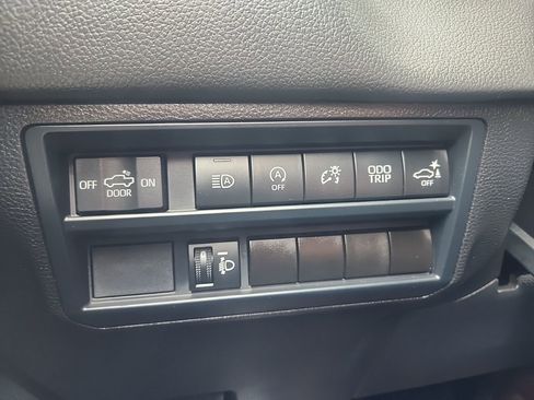 Used 2025 Toyota Tundra Limited image 29