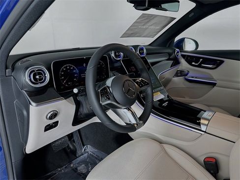 New 2026 Mercedes-Benz GLC 300 GLC 300 image 9