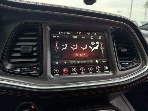 Used 2020 Dodge Challenger R/T w/ Plus Package image 33