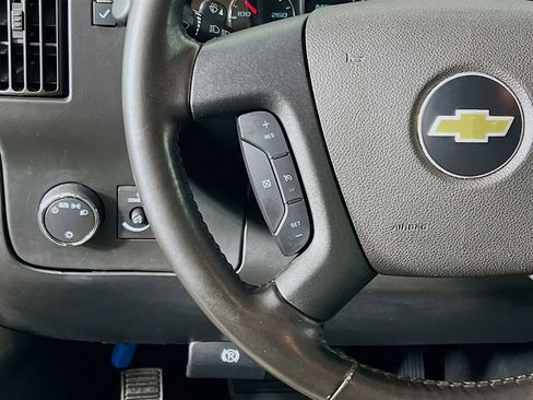Used 2020 Chevrolet Express 3500 w/ Driver Convenience Package RWD image 10