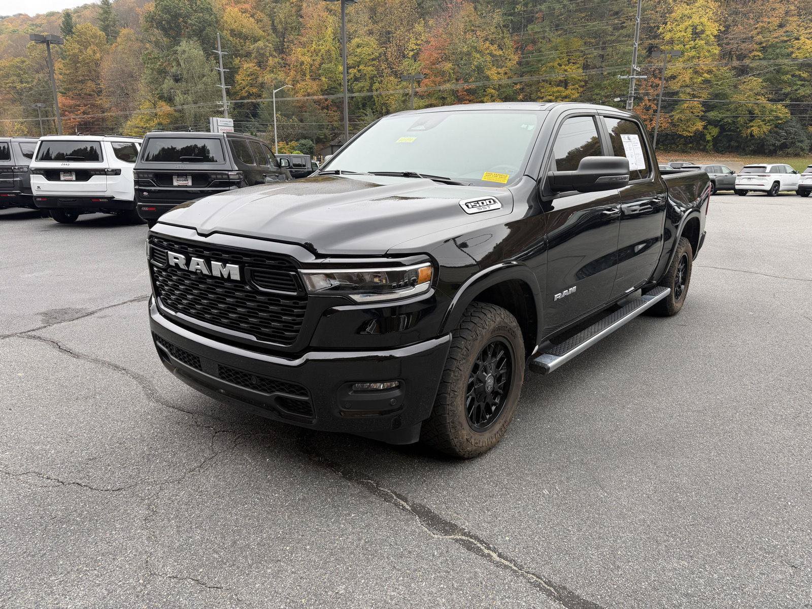 Used 2025 RAM 1500 Big Horn AWD/4WD image 3
