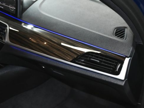 Used 2023 BMW 530i xDrive w/ Premium Package image 76