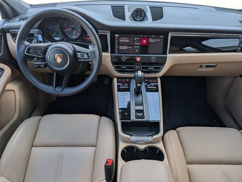 Certified 2026 Porsche Macan AWD/4WD image 11