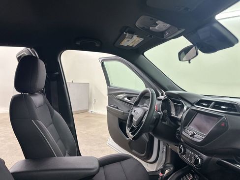 Used 2023 Chevrolet TrailBlazer RS image 20