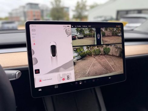 Used 2024 Tesla Model Y Long Range AWD/4WD image 14
