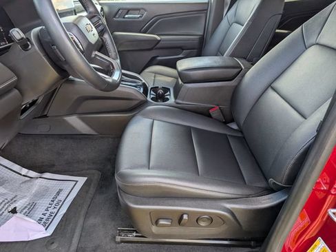 Used 2023 Chevrolet Colorado LT w/ LT Convenience Package III RWD image 13