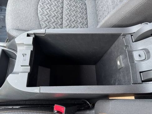 Certified 2022 Chevrolet Equinox LT w/ LPO, Floor Liner Package AWD/4WD image 24