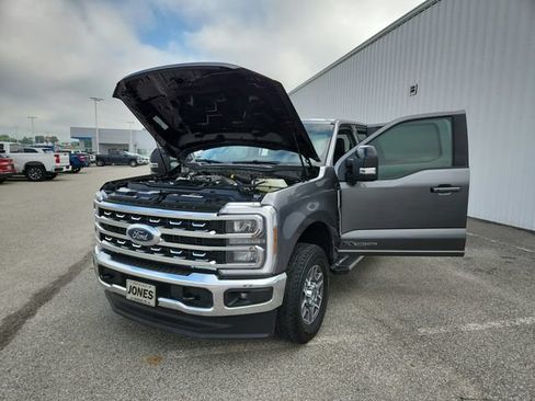 Used 2025 Ford F250 Lariat AWD/4WD image 32