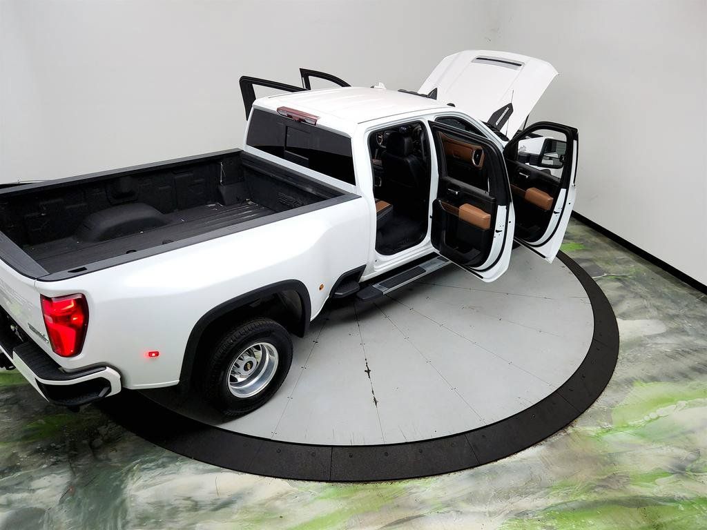 Used 2021 Chevrolet Silverado 3500 High Country AWD/4WD image 39