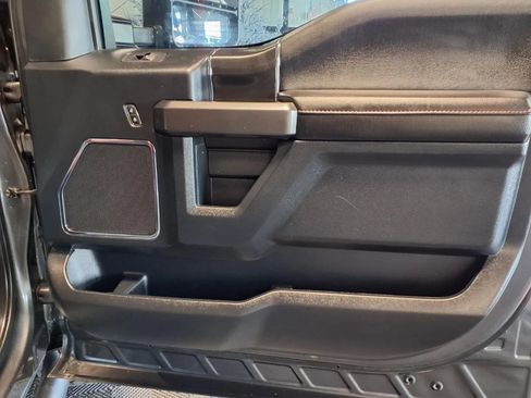 Used 2019 Ford F150 Lariat w/ Equipment Group 502A Luxury AWD/4WD image 13