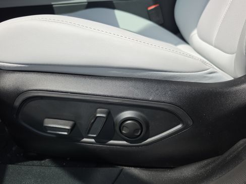 New 2026 Jeep Cherokee Limited AWD/4WD image 12