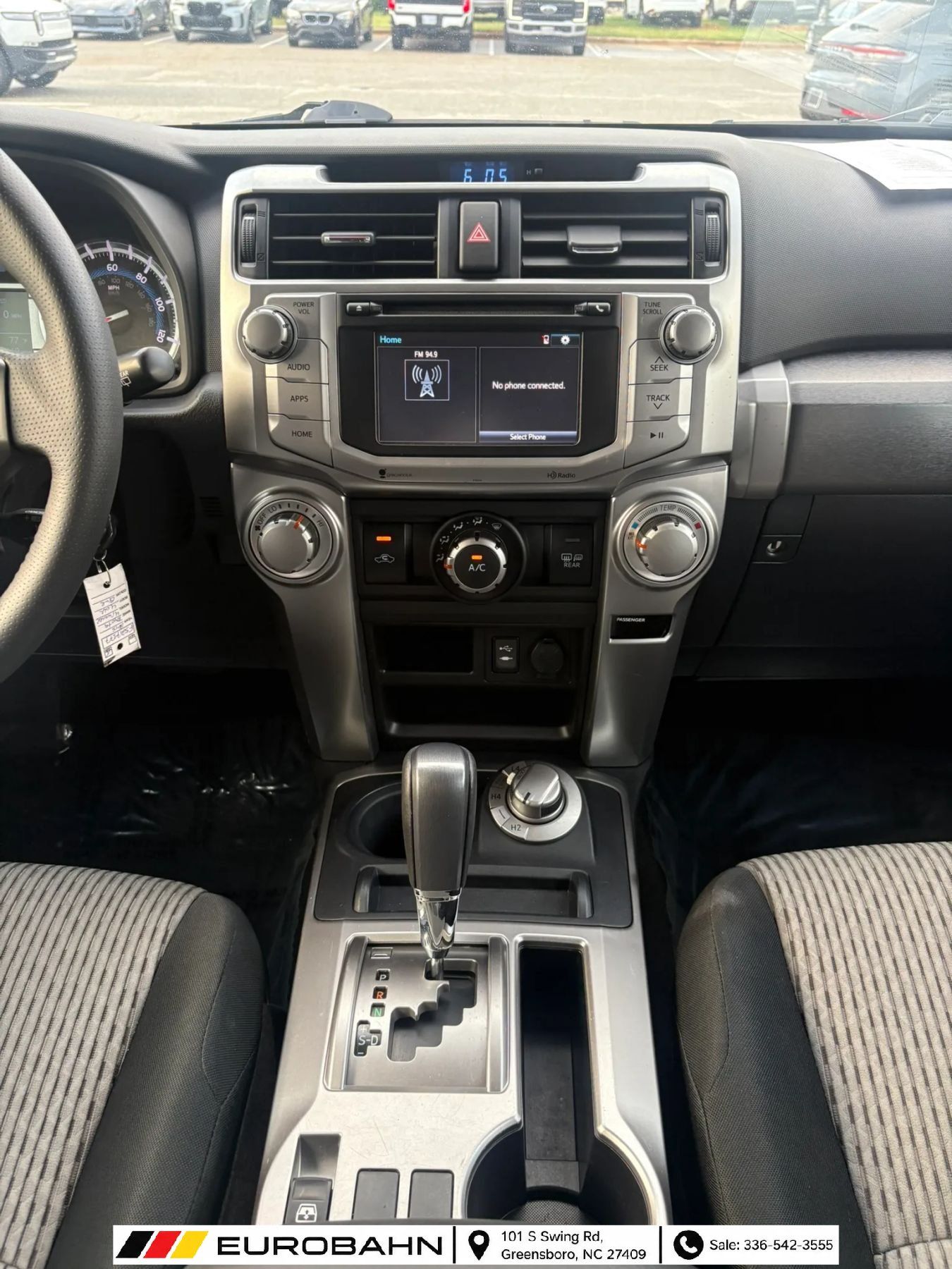 Used 2015 Toyota 4Runner SR5 AWD/4WD image 19