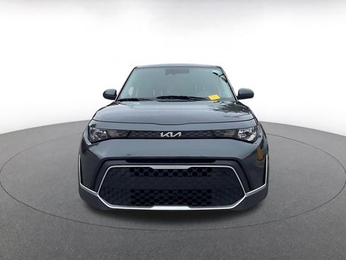 Used 2025 Kia Soul LX w/ LX Technology Package FWD image 5