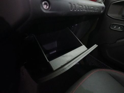 Used 2021 Jeep Wrangler Unlimited Rubicon w/ Cold Weather Group image 29