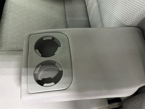 Used 2017 Subaru Forester 2.5i Premium image 24