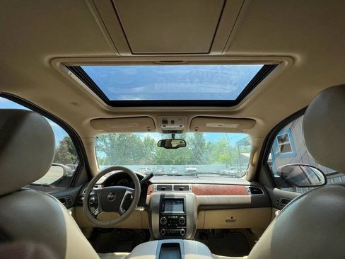 Used 2007 GMC Yukon XL SLT w/ SLT Preferred Equipment Group image 21