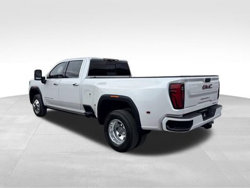 Used 2024 GMC Sierra 3500 Denali w/ Denali Reserve Package AWD/4WD image 17